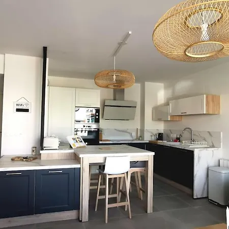 De Standing Pontaillac *