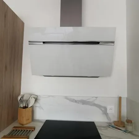 De Standing Pontaillac 아파트