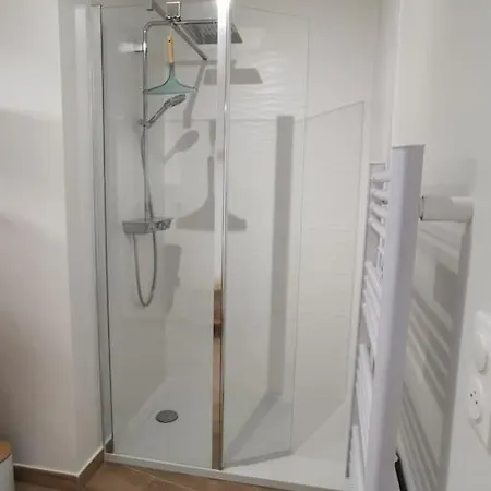 De Standing Pontaillac Ρουαγιάν