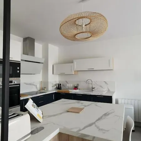 De Standing Pontaillac 아파트 로양